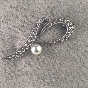 Sterling Silver 925 Marcasite and Faux Pearl Brooch